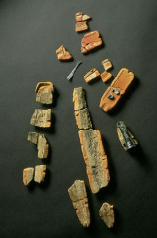Photo de fragments de moules d'armes